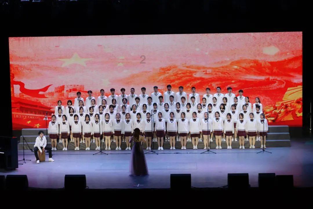 一个男生喜欢我怎么办，不知道会不会喜欢他？游戏画面